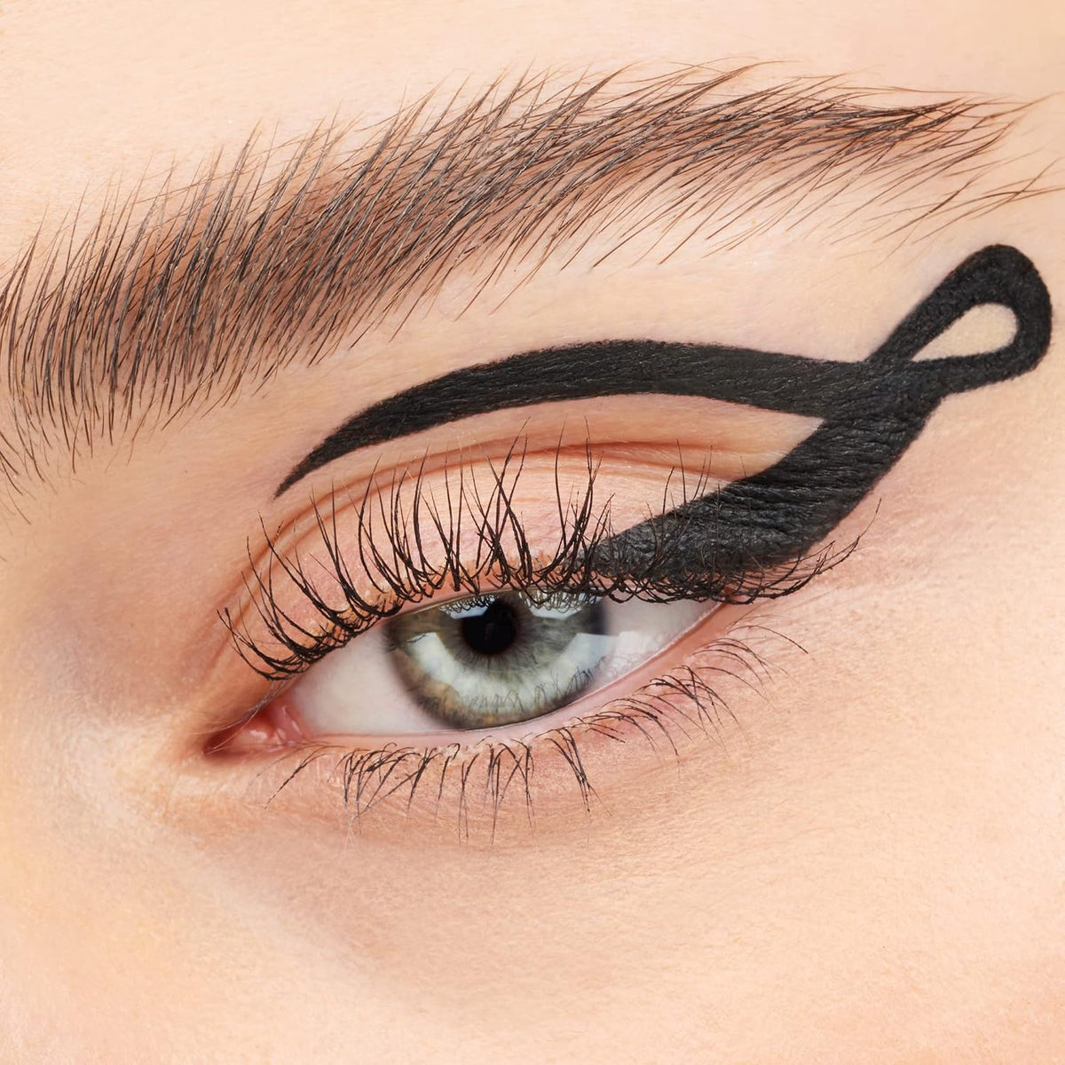 essence Stay & Play Gel Eyeliner Pencil (01 | Black Raven), Vegan